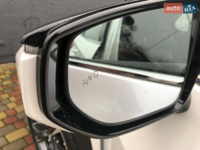 Белый Лексус UX, объемом двигателя 1.99 л и пробегом 79 тыс. км за 25500 $, фото 63 на Automoto.ua