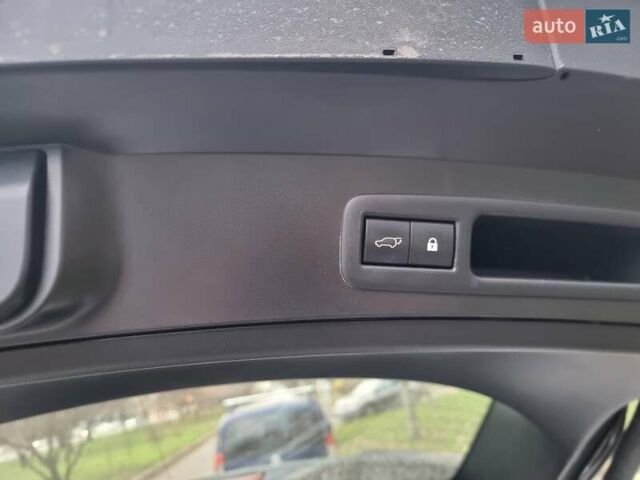 Білий Лексус UX, об'ємом двигуна 1.99 л та пробігом 49 тис. км за 28500 $, фото 22 на Automoto.ua