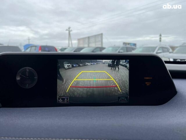 Белый Лексус UX, объемом двигателя 2 л и пробегом 86 тыс. км за 23390 $, фото 38 на Automoto.ua