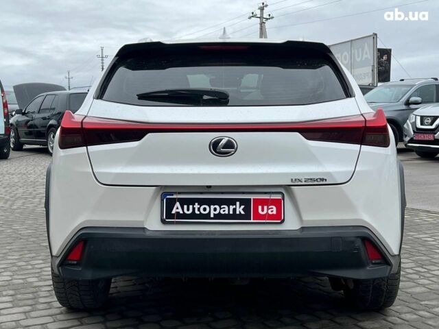 Белый Лексус UX, объемом двигателя 2 л и пробегом 86 тыс. км за 23390 $, фото 5 на Automoto.ua