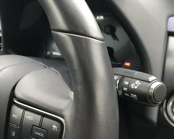 Белый Лексус UX, объемом двигателя 1.99 л и пробегом 79 тыс. км за 25500 $, фото 59 на Automoto.ua