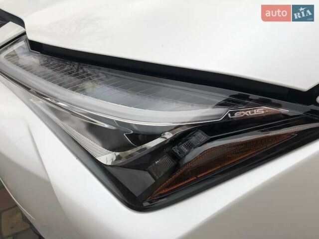 Белый Лексус UX, объемом двигателя 1.99 л и пробегом 79 тыс. км за 25500 $, фото 52 на Automoto.ua