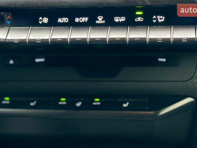 Белый Лексус UX, объемом двигателя 1.99 л и пробегом 46 тыс. км за 35500 $, фото 42 на Automoto.ua