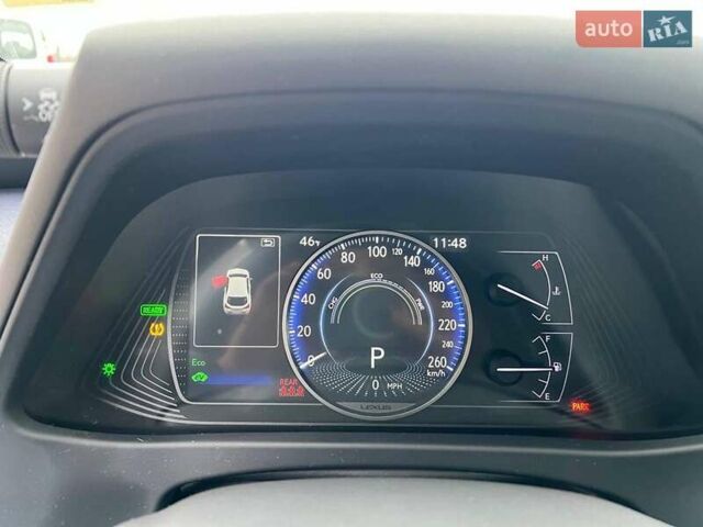 Белый Лексус UX, объемом двигателя 2 л и пробегом 86 тыс. км за 23390 $, фото 21 на Automoto.ua