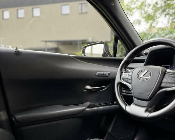 Лексус UX 2019 у Тернополі на Automoto.ua Білий Лексус UX, об'ємом двигуна 2 л та пробігом 61 тис. км за 33099 $, фото 15 на Automoto.ua