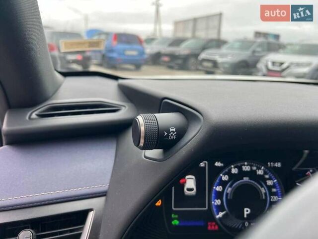 Белый Лексус UX, объемом двигателя 2 л и пробегом 86 тыс. км за 23390 $, фото 20 на Automoto.ua