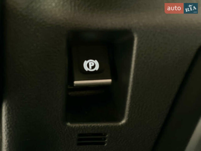 Белый Лексус UX, объемом двигателя 1.99 л и пробегом 46 тыс. км за 35500 $, фото 41 на Automoto.ua