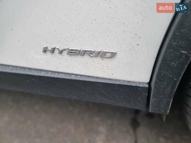 Білий Лексус UX, об'ємом двигуна 1.99 л та пробігом 49 тис. км за 28500 $, фото 19 на Automoto.ua