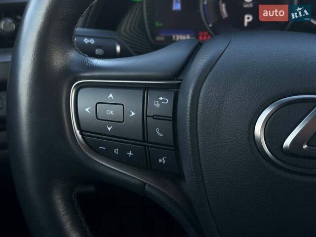 Белый Лексус UX, объемом двигателя 1.99 л и пробегом 14 тыс. км за 32000 $, фото 16 на Automoto.ua