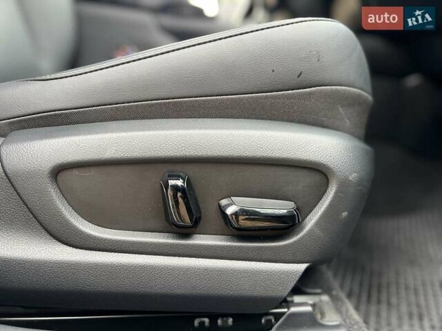 Белый Лексус UX, объемом двигателя 1.97 л и пробегом 87 тыс. км за 26000 $, фото 14 на Automoto.ua