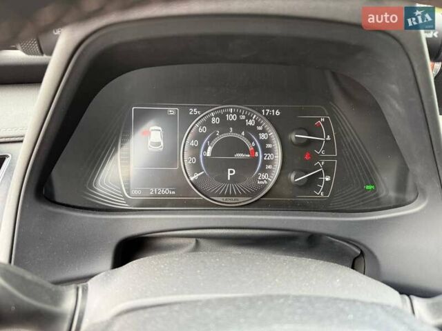 Белый Лексус UX, объемом двигателя 2 л и пробегом 21 тыс. км за 25900 $, фото 8 на Automoto.ua