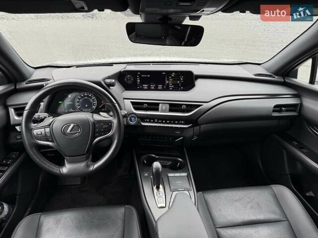 Лексус UX 2021 в Львове на Automoto.ua Белый Лексус UX, объемом двигателя 0 л и пробегом 51 тыс. км за 24700 $, фото 14 на Automoto.ua