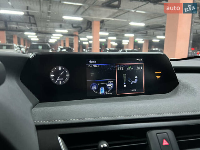 Білий Лексус UX, об'ємом двигуна 1.99 л та пробігом 22 тис. км за 29400 $, фото 28 на Automoto.ua