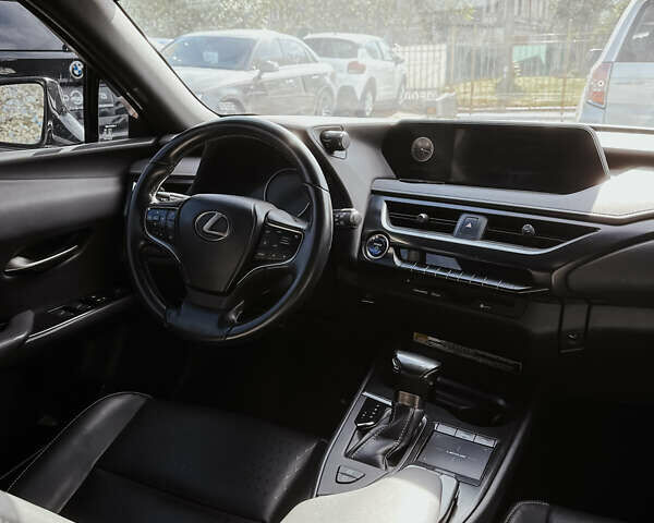 Білий Лексус UX, об'ємом двигуна 2 л та пробігом 43 тис. км за 35300 $, фото 8 на Automoto.ua