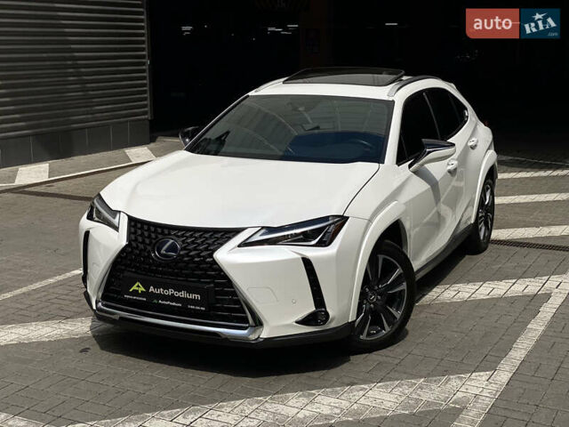 Білий Лексус UX, об'ємом двигуна 2 л та пробігом 22 тис. км за 30200 $, фото 2 на Automoto.ua