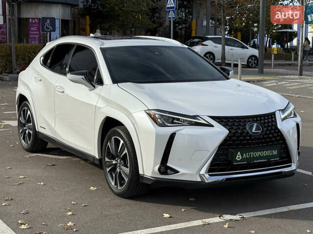 Білий Лексус UX, об'ємом двигуна 1.99 л та пробігом 22 тис. км за 29400 $, фото 7 на Automoto.ua