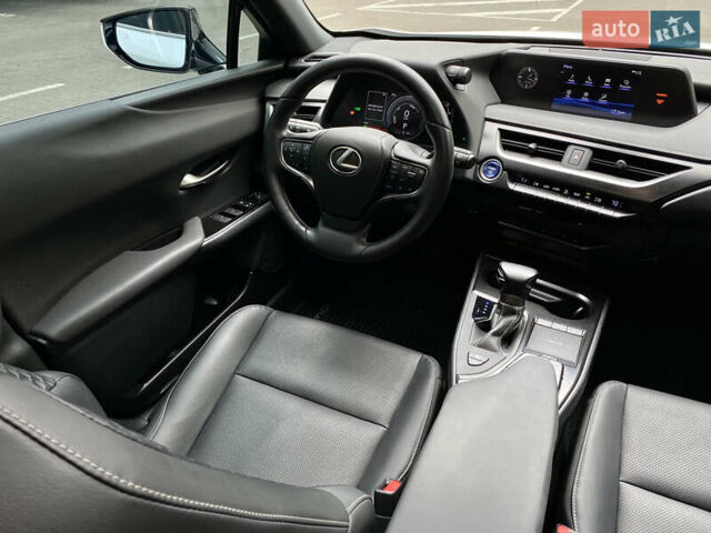 Белый Лексус UX, объемом двигателя 1.99 л и пробегом 22 тыс. км за 30500 $, фото 54 на Automoto.ua
