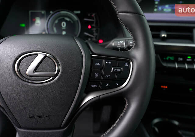 Білий Лексус UX, об'ємом двигуна 2 л та пробігом 60 тис. км за 35690 $, фото 17 на Automoto.ua