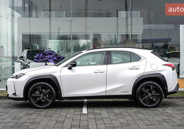 Білий Лексус UX, об'ємом двигуна 2 л та пробігом 60 тис. км за 35690 $, фото 2 на Automoto.ua