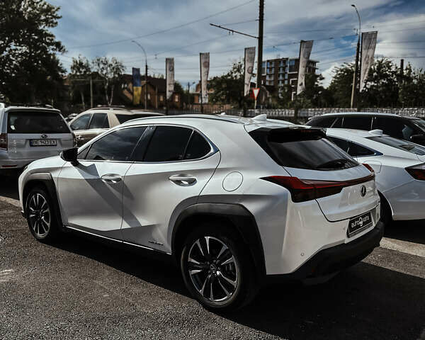 Білий Лексус UX, об'ємом двигуна 2 л та пробігом 43 тис. км за 35300 $, фото 5 на Automoto.ua