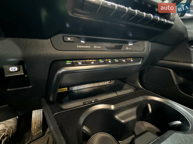 Білий Лексус UX, об'ємом двигуна 1.99 л та пробігом 22 тис. км за 29400 $, фото 30 на Automoto.ua