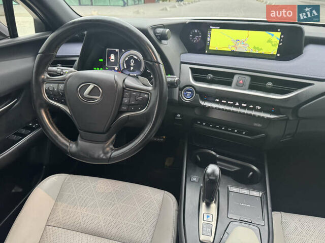 Білий Лексус UX, об'ємом двигуна 0 л та пробігом 75 тис. км за 25786 $, фото 35 на Automoto.ua