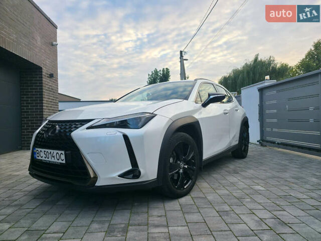 Лексус UX 2022 в Львове на Automoto.ua Белый Лексус UX, объемом двигателя 1.99 л и пробегом 68 тыс. км за 34990 $, фото 2 на Automoto.ua