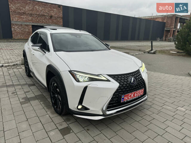 Білий Лексус UX, об'ємом двигуна 0 л та пробігом 75 тис. км за 25786 $, фото 5 на Automoto.ua