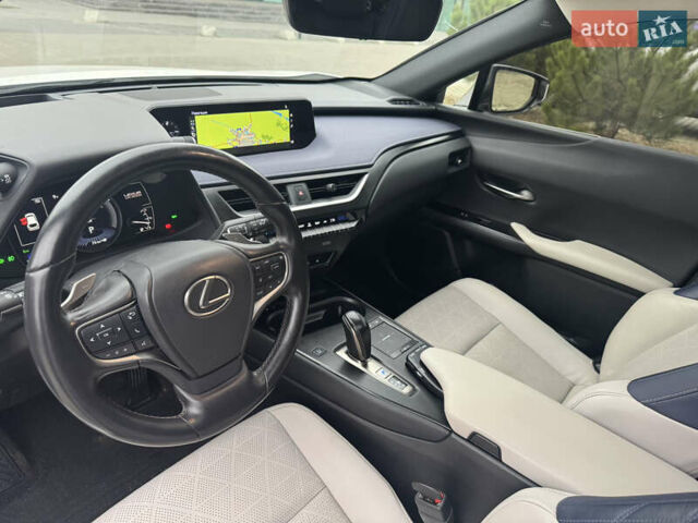 Білий Лексус UX, об'ємом двигуна 0 л та пробігом 75 тис. км за 25786 $, фото 28 на Automoto.ua