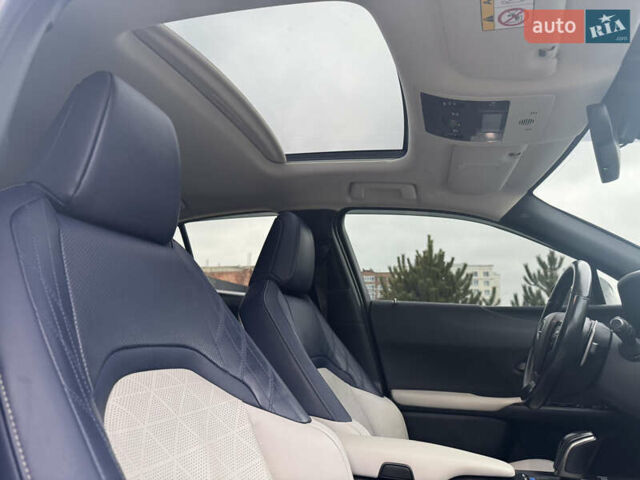 Білий Лексус UX, об'ємом двигуна 0 л та пробігом 75 тис. км за 25786 $, фото 25 на Automoto.ua