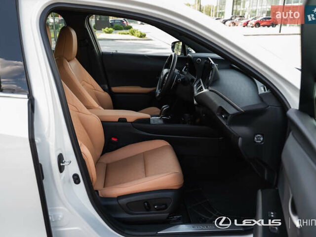 Білий Лексус UX, об'ємом двигуна 0 л та пробігом 3 тис. км за 40564 $, фото 33 на Automoto.ua