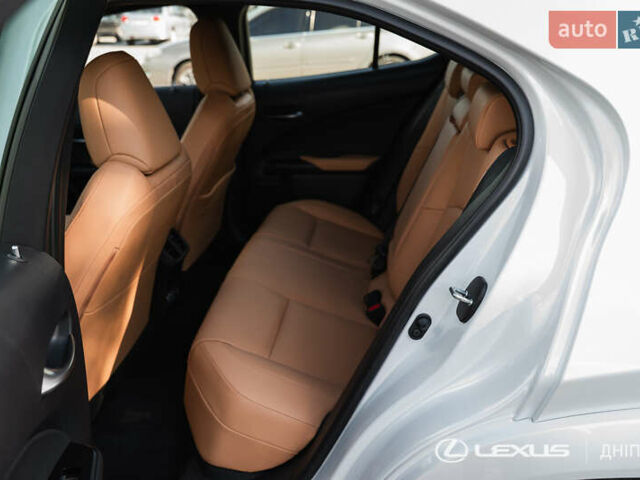 Білий Лексус UX, об'ємом двигуна 0 л та пробігом 3 тис. км за 40564 $, фото 16 на Automoto.ua