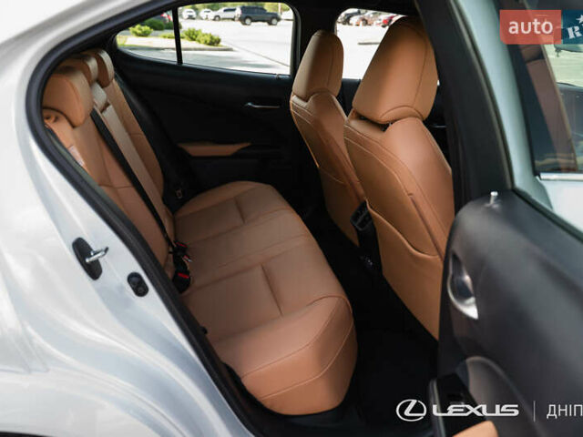Білий Лексус UX, об'ємом двигуна 0 л та пробігом 3 тис. км за 40564 $, фото 31 на Automoto.ua