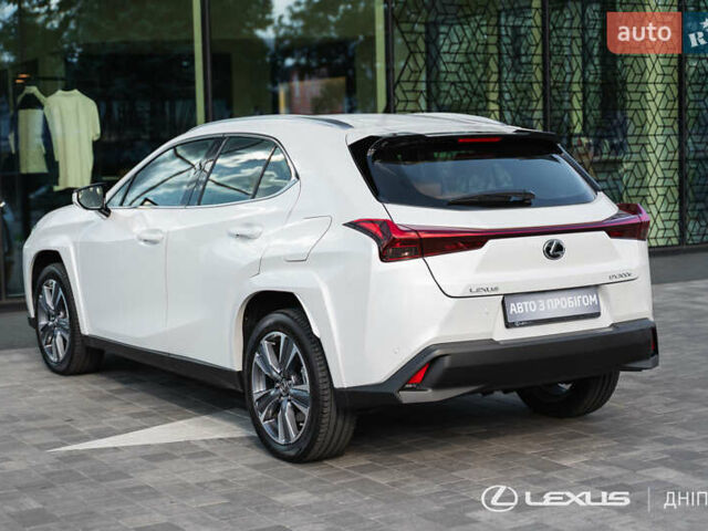 Білий Лексус UX, об'ємом двигуна 0 л та пробігом 3 тис. км за 40564 $, фото 6 на Automoto.ua