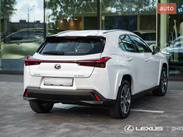 Білий Лексус UX, об'ємом двигуна 0 л та пробігом 3 тис. км за 40564 $, фото 8 на Automoto.ua