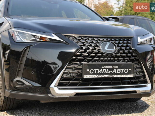Чорний Лексус UX, об'ємом двигуна 1.99 л та пробігом 43 тис. км за 27700 $, фото 5 на Automoto.ua