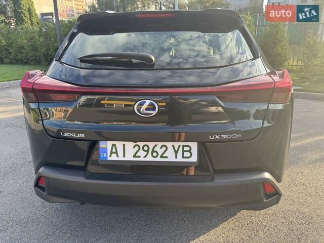 Чорний Лексус UX, об'ємом двигуна 0 л та пробігом 56 тис. км за 26920 $, фото 6 на Automoto.ua