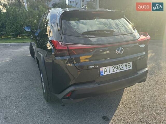 Чорний Лексус UX, об'ємом двигуна 0 л та пробігом 56 тис. км за 26920 $, фото 7 на Automoto.ua