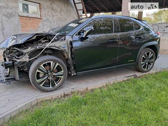 Чорний Лексус UX, об'ємом двигуна 2 л та пробігом 71 тис. км за 19500 $, фото 17 на Automoto.ua