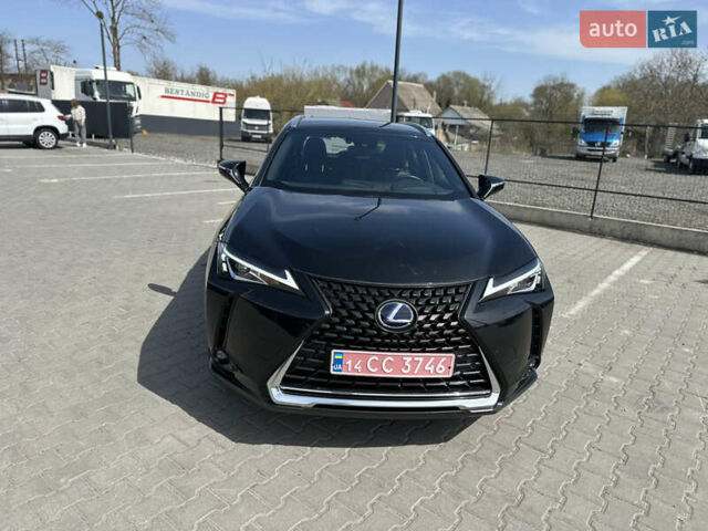 Черный Лексус UX, объемом двигателя 0 л и пробегом 54 тыс. км за 20600 $, фото 1 на Automoto.ua