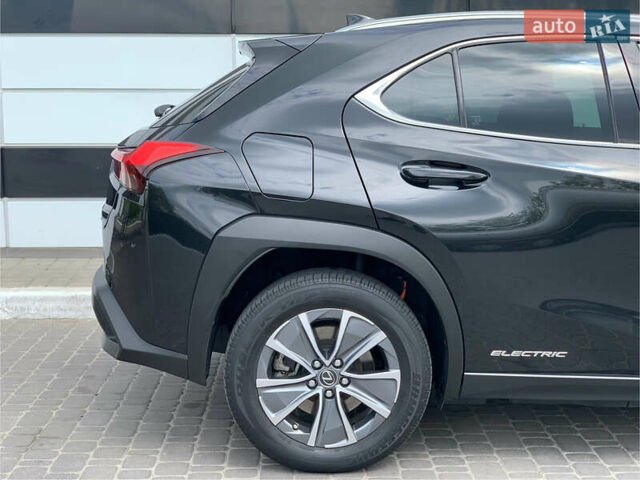 Чорний Лексус UX, об'ємом двигуна 0 л та пробігом 88 тис. км за 19500 $, фото 18 на Automoto.ua