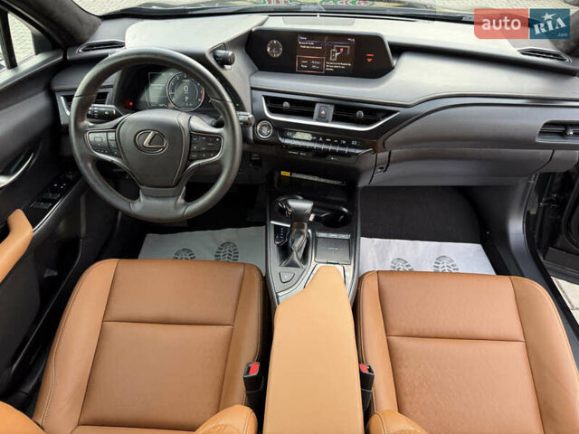 Черный Лексус UX, объемом двигателя 1.99 л и пробегом 97 тыс. км за 25990 $, фото 38 на Automoto.ua