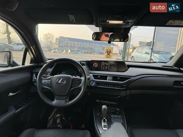 Чорний Лексус UX, об'ємом двигуна 0 л та пробігом 65 тис. км за 21400 $, фото 19 на Automoto.ua