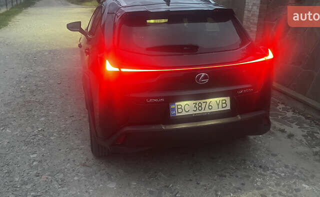 Чорний Лексус UX, об'ємом двигуна 0 л та пробігом 62 тис. км за 23000 $, фото 10 на Automoto.ua