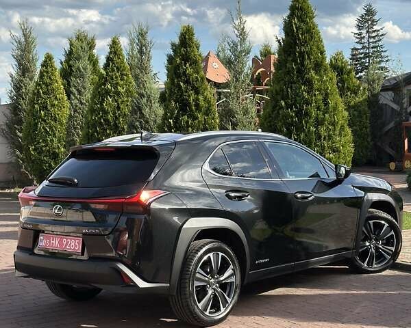 Чорний Лексус UX, об'ємом двигуна 0 л та пробігом 25 тис. км за 35750 $, фото 46 на Automoto.ua