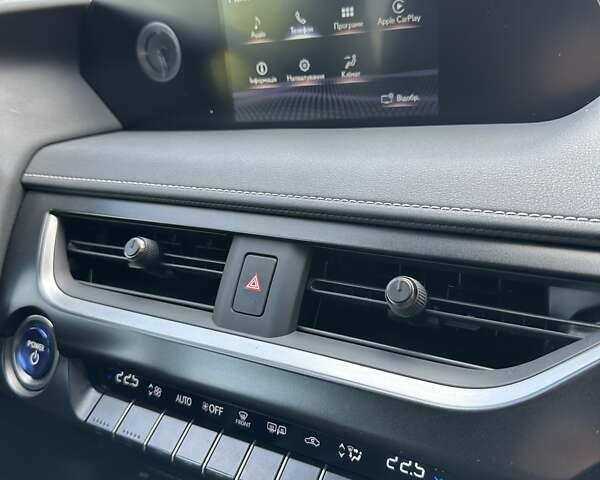 Чорний Лексус UX, об'ємом двигуна 0 л та пробігом 25 тис. км за 35850 $, фото 120 на Automoto.ua