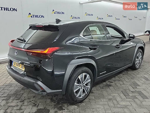 Черный Лексус UX, объемом двигателя 0 л и пробегом 125 тыс. км за 21900 $, фото 11 на Automoto.ua