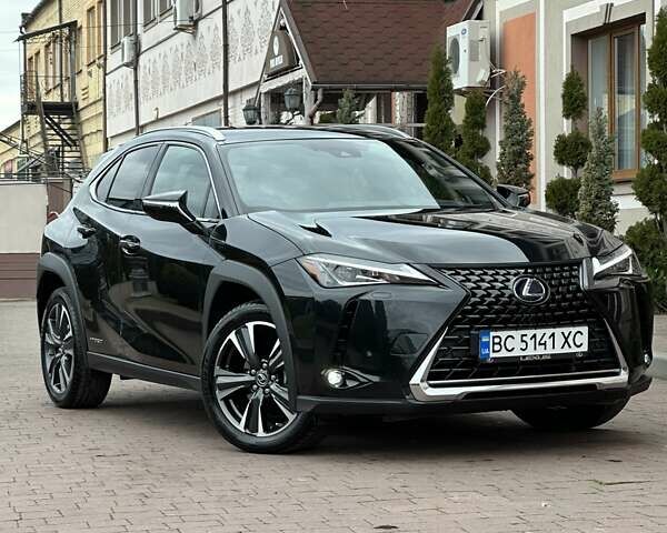 Черный Лексус UX, объемом двигателя 2 л и пробегом 25 тыс. км за 33750 $, фото 4 на Automoto.ua