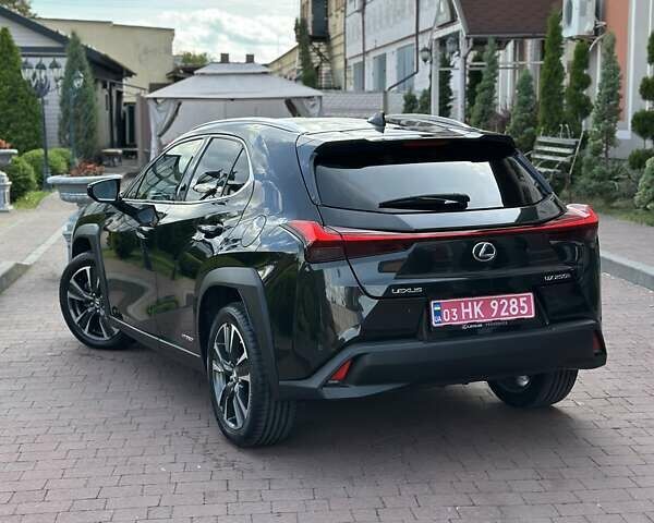 Чорний Лексус UX, об'ємом двигуна 0 л та пробігом 25 тис. км за 35850 $, фото 92 на Automoto.ua
