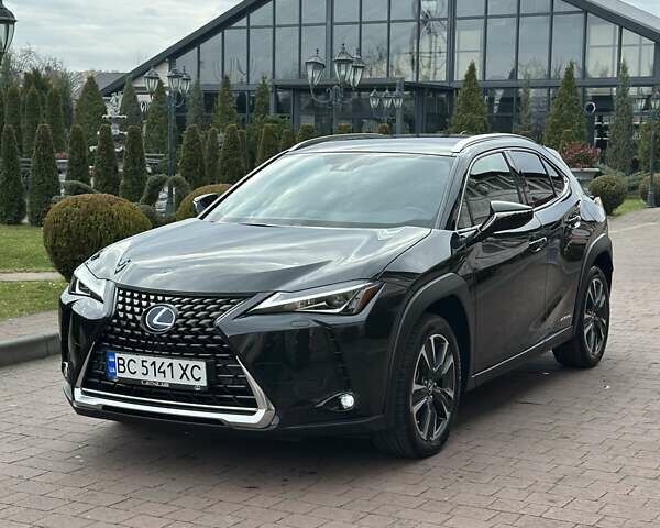 Черный Лексус UX, объемом двигателя 2 л и пробегом 25 тыс. км за 33750 $, фото 28 на Automoto.ua